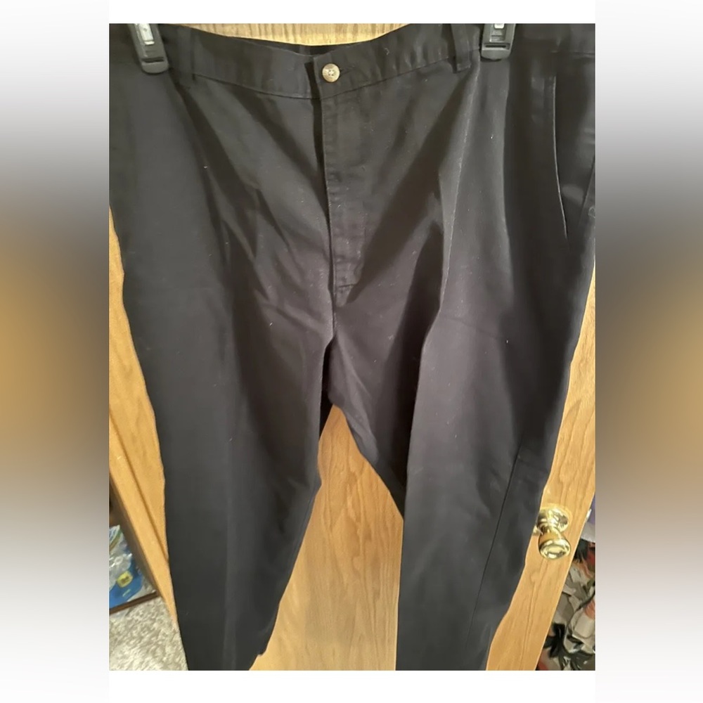 Puritan Mens Black Dress Work Pants 44x30 good conditon. Has worn out areas